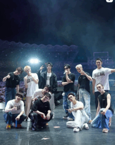 SEVENTEENの集合写真
